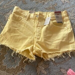 Levi's Women's Sunlit Yellow Jean  Shorts $25 size 31